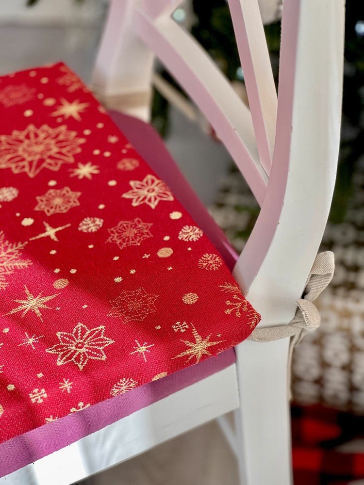 Подушка для стула новогодняя гобелен LimaSo ADHARA, 40х40 см, Квадратная