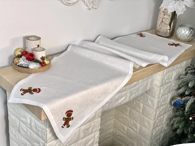 Дорожка на стол с вышивкой GINGERBREAD MAN