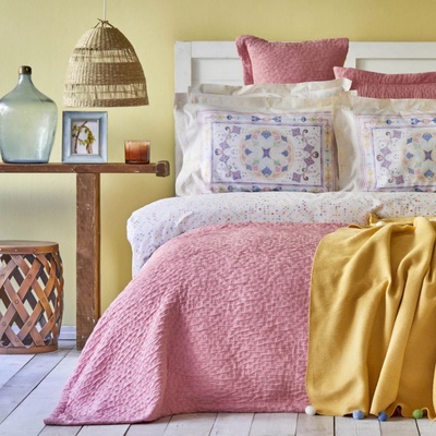 Набор постельное белье с покрывалом + плед Karaca Home - Bonbon pembe