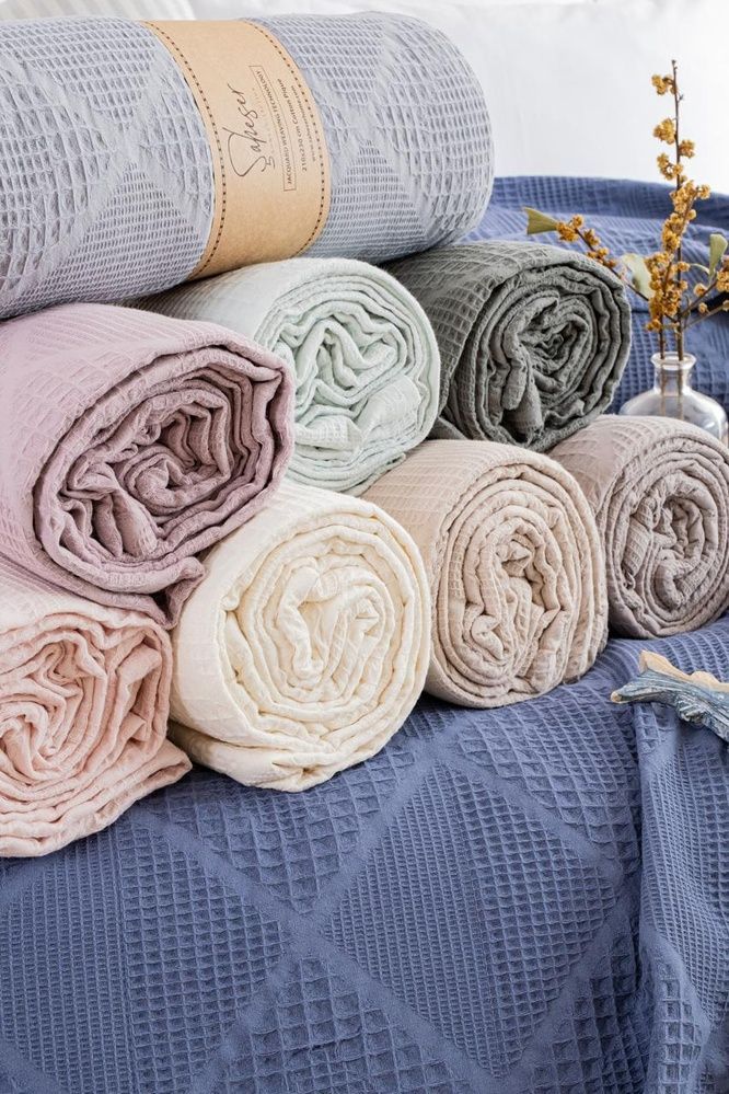 Простынь-покрывало пике Saheser Cotton Pique Lavin Indigo