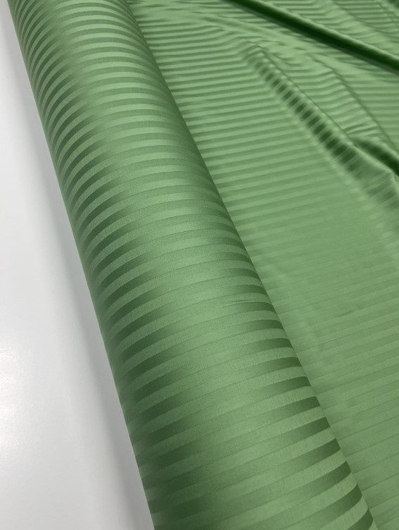 Простирадло на резинці сатин страйп Комфорт Текстиль Stripe LUX GREEN GRASS 1/1см