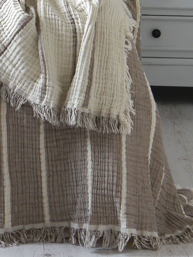 Муслиновое покрывало-плед La Modno Pearl Taupe Brown