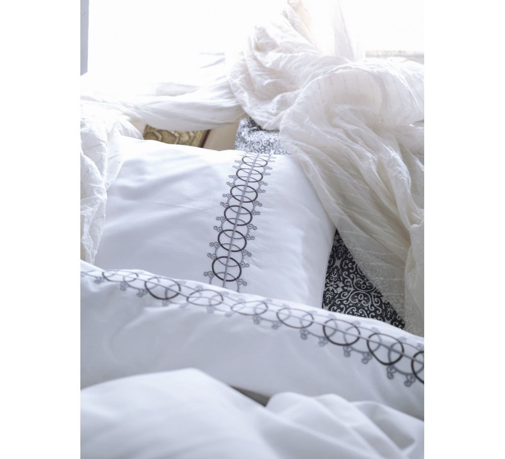 Постельное белье Cotton Box Majestic с вышивкой Paola Gri