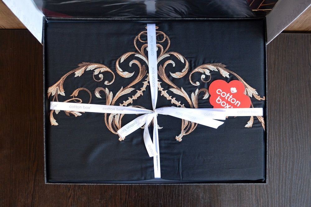Постільна білизна з вишивкою Cotton Box Brode Saten Sarita Bordo