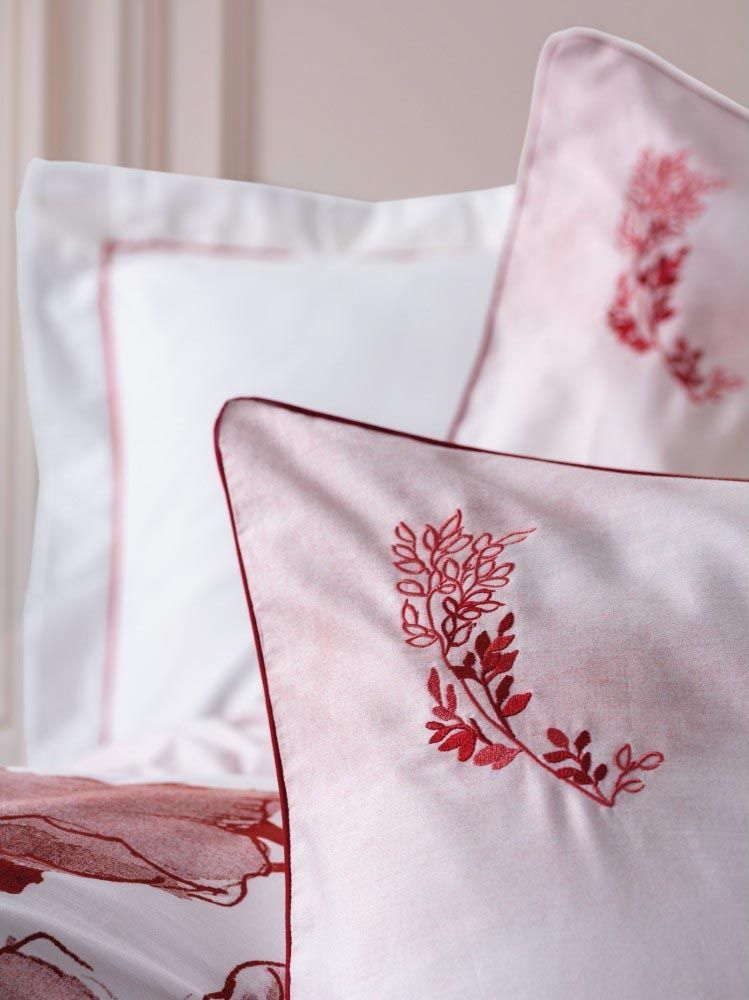 Постельное бельё с вышивкой Cotton Box Elite Saten Gules Kirmizi