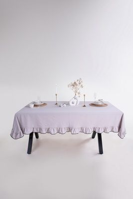 Прямокутна скатертина з вареної бавовни з рюшею Limasso Exclusive Essualte Opal Grey