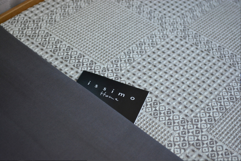 Постільна білизна з пледом Issimo Ranforse 220 х 240 см Summerpunch Grey