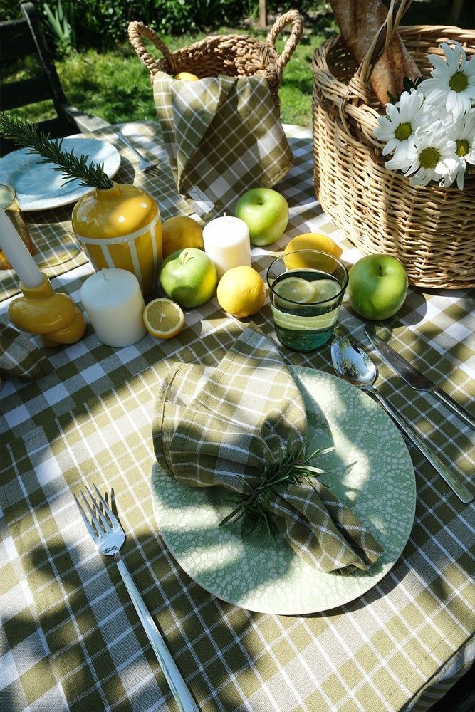 Скатертина з серветками Istanbul Piknik Set 140х180 см Happy Days Yesil