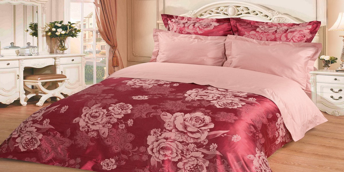 Сатиновое постельное белье с цветами